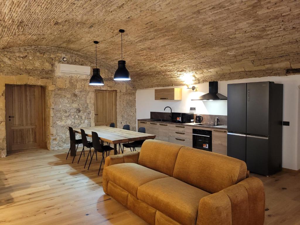 Η κουζίνα ή μικρή κουζίνα στο Dimora Luxury Canelles