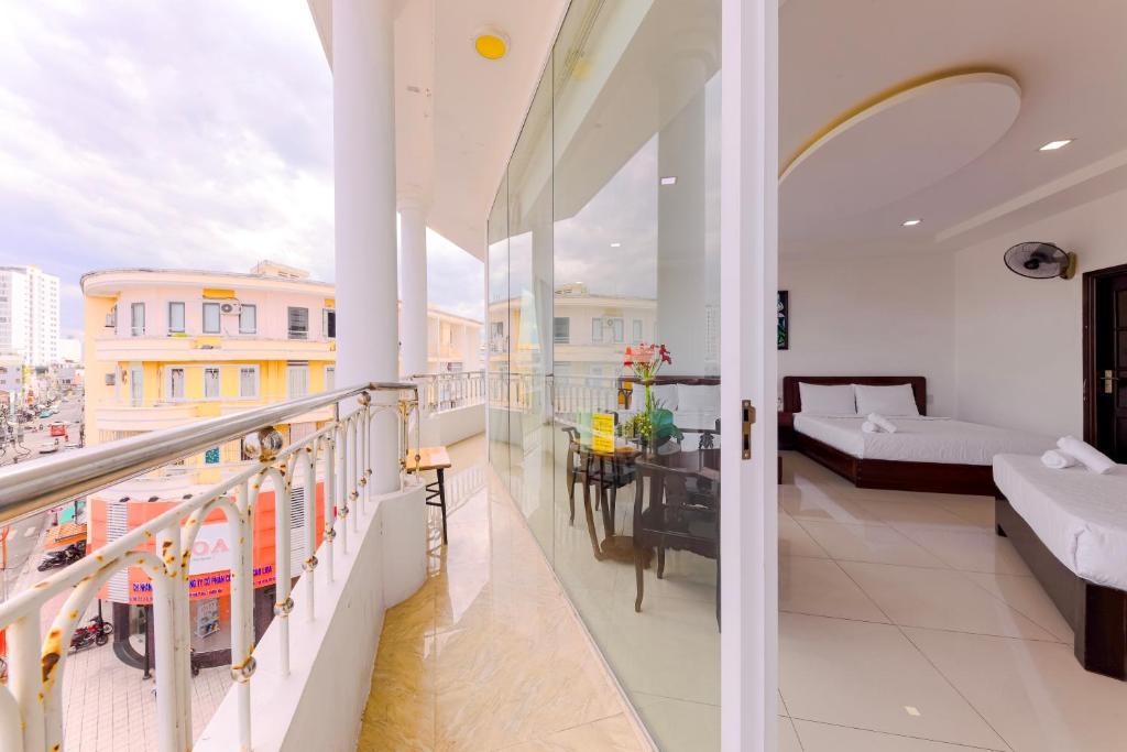 Khu vực ghế ngồi tại Mangolia Hotel