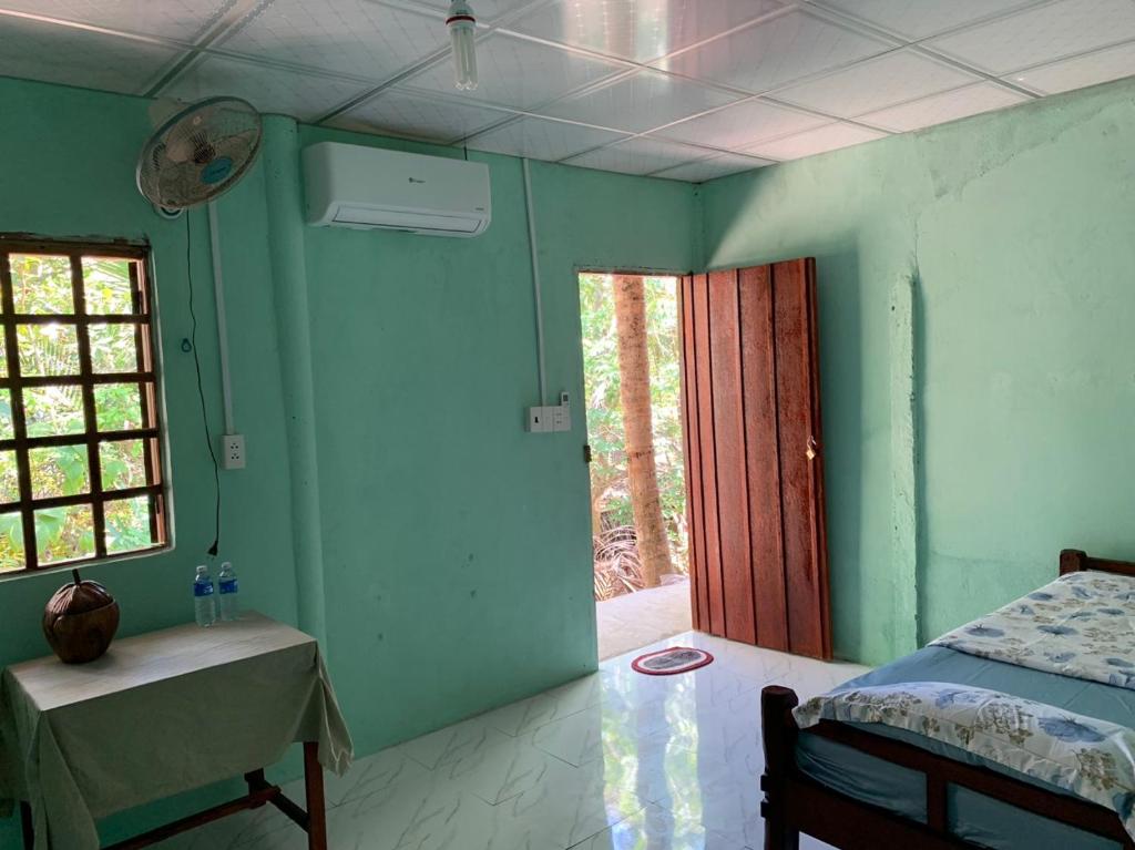Nam Binh Homestay - King Room