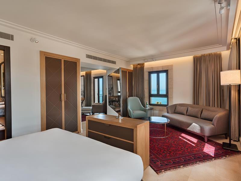 Posezení v ubytování The Setai Tel Aviv, a Member of the leading hotels of the world