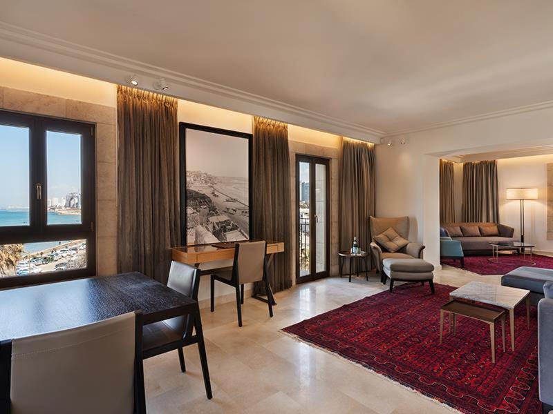 Posezení v ubytování The Setai Tel Aviv, a Member of the leading hotels of the world