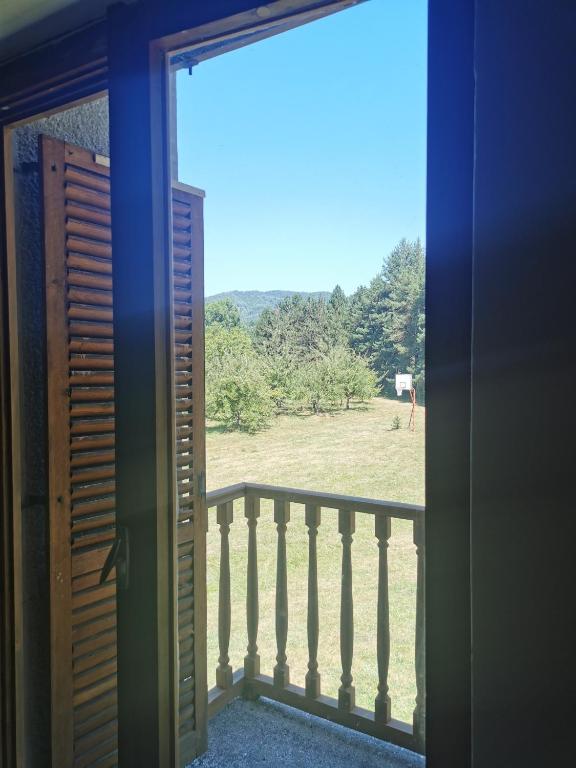 Balkón nebo terasa v ubytování Pine corner Mojkovac