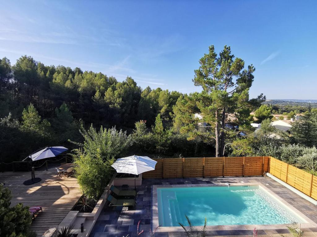Bazén v ubytování Juste en Provence nebo v jeho okolí
