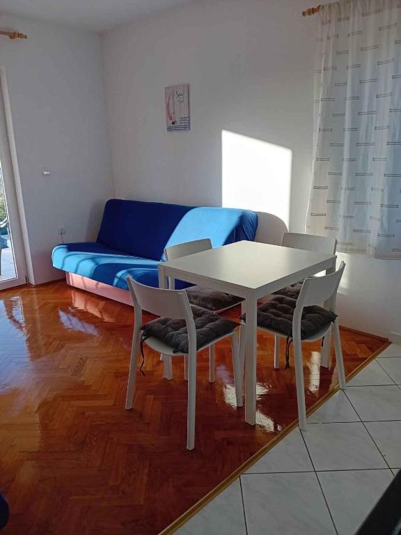 Część wypoczynkowa w obiekcie Apartments in Klimno - Insel Krk 12514
