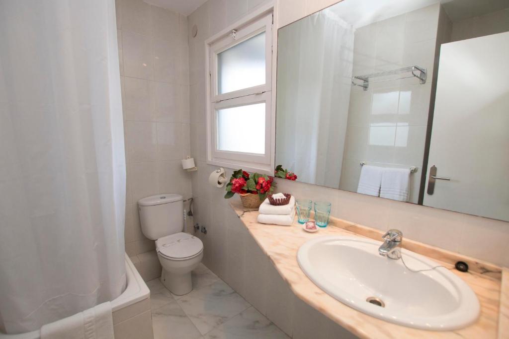 Koupelna v ubytování Hotel Yola
