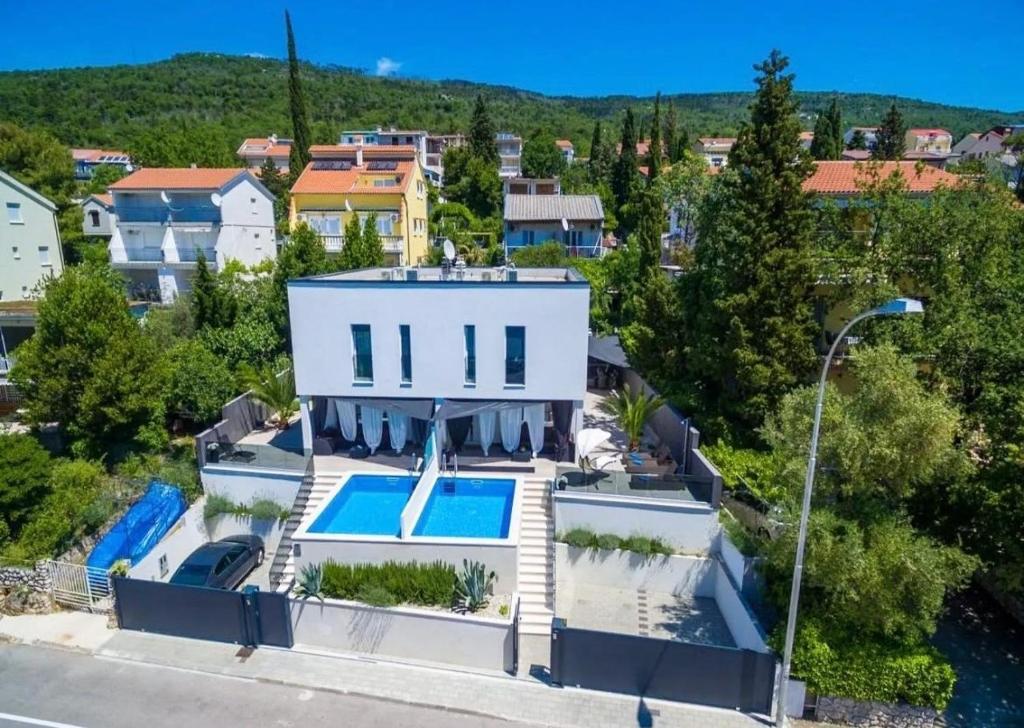 Bazén v ubytování Villa Luna&Aurora nebo v jeho okolí