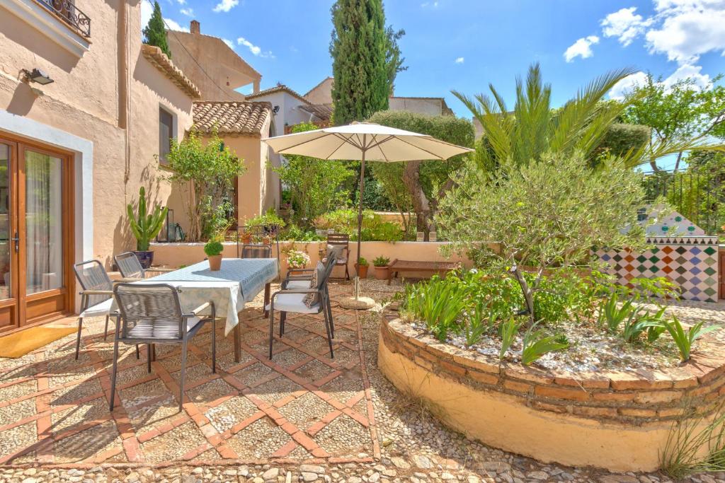 Vonkajšia záhrada v ubytovaní Cortijo El Pino Retreat