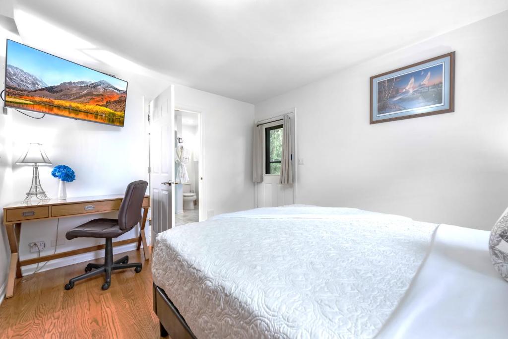 Postel nebo postele na pokoji v ubytování Harmony Inn, Huntley Illinois