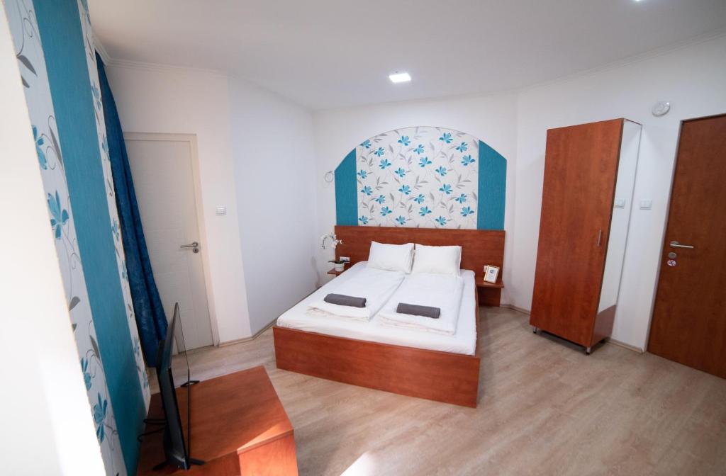 Seasons Rooms Central Budapest 1065 Budapest, Révay köz 2 kép - 1
