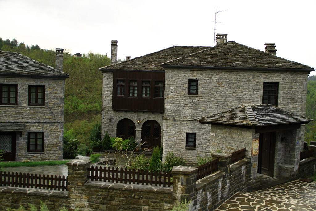 The building in which a vendégházakat is located