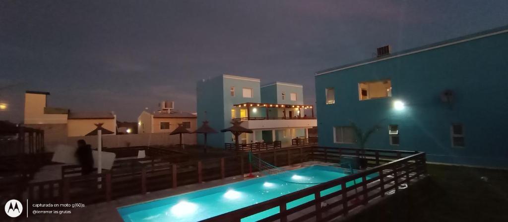 Πισίνα στο ή κοντά στο Terramar departamentos las grutas