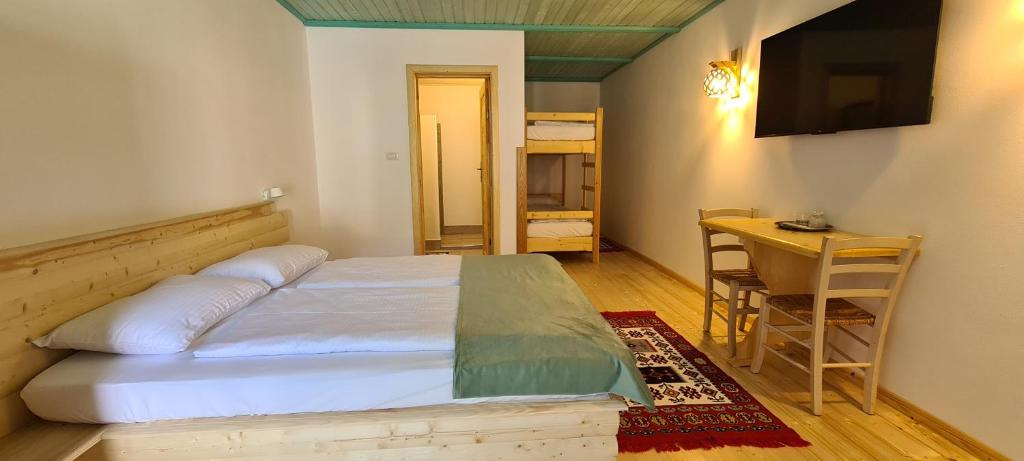 Fexada Home - Deluxe Family Room