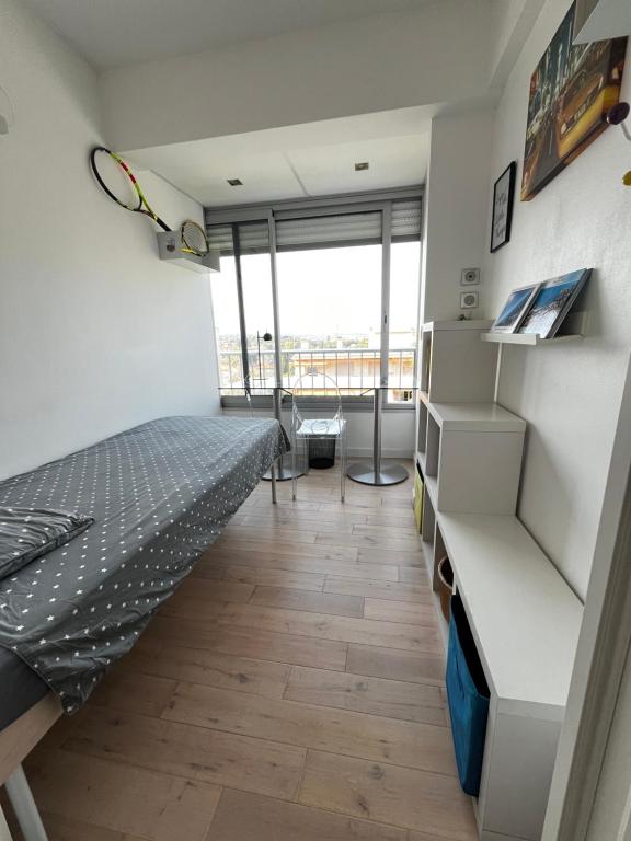 Posteľ alebo postele v izbe v ubytovaní 4P, Piscine, Tennis, Wifi, Proche Centre et Plages