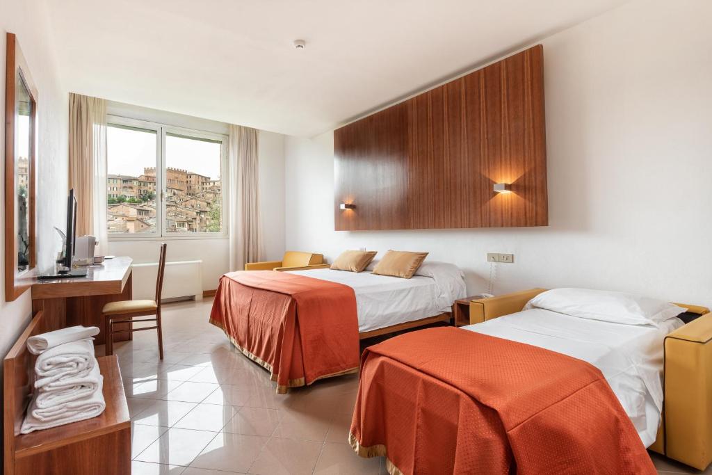 Hotel Minerva - Superior Triple Room With City View