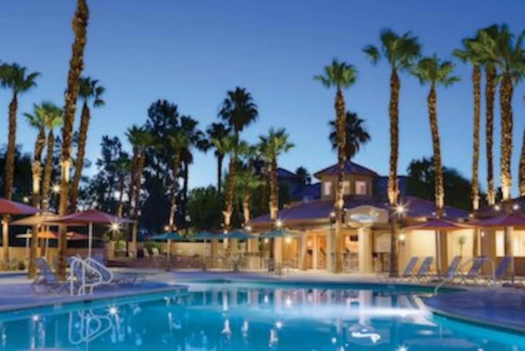 Bazén v ubytování Marriott Desert Springs Villas II 1BD nebo v jeho okolí