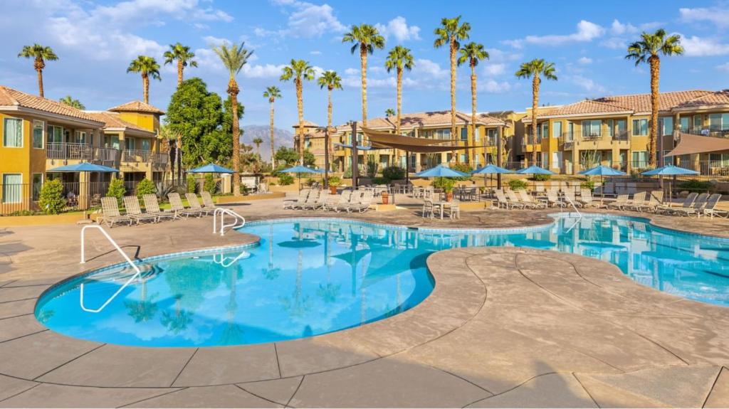 Bazén v ubytování Marriott Desert Springs Villas II 1BD nebo v jeho okolí