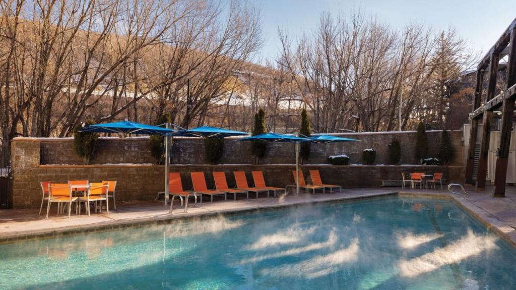 Bazén v ubytování Marriott Summit Watch Luxury Studio nebo v jeho okolí