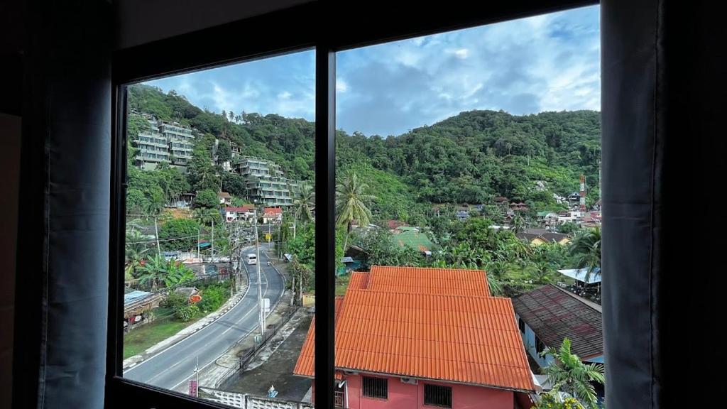 Coco Mountain View Guest House Hotel - Resim 24