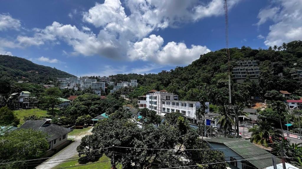 Coco Mountain View Guest House Hotel - Resim 23