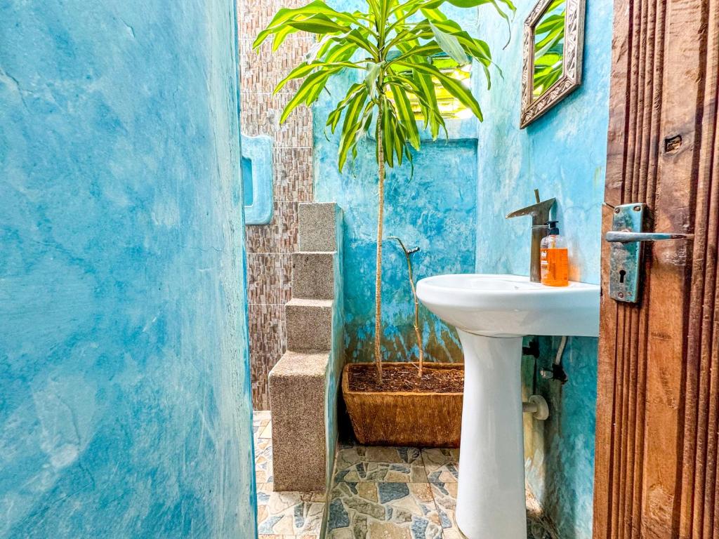 Koupelna v ubytování Sagando Bungalows Zanzibar