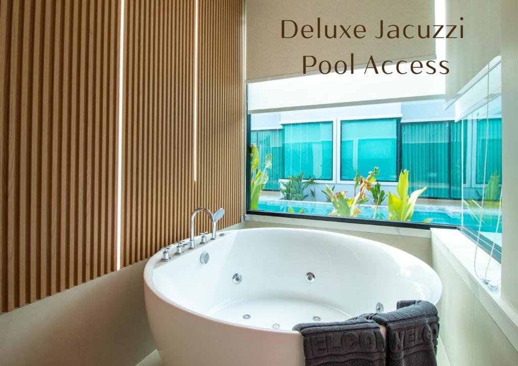 Rock Resort Ratchaburi - Deluxe Double Room With Bath
