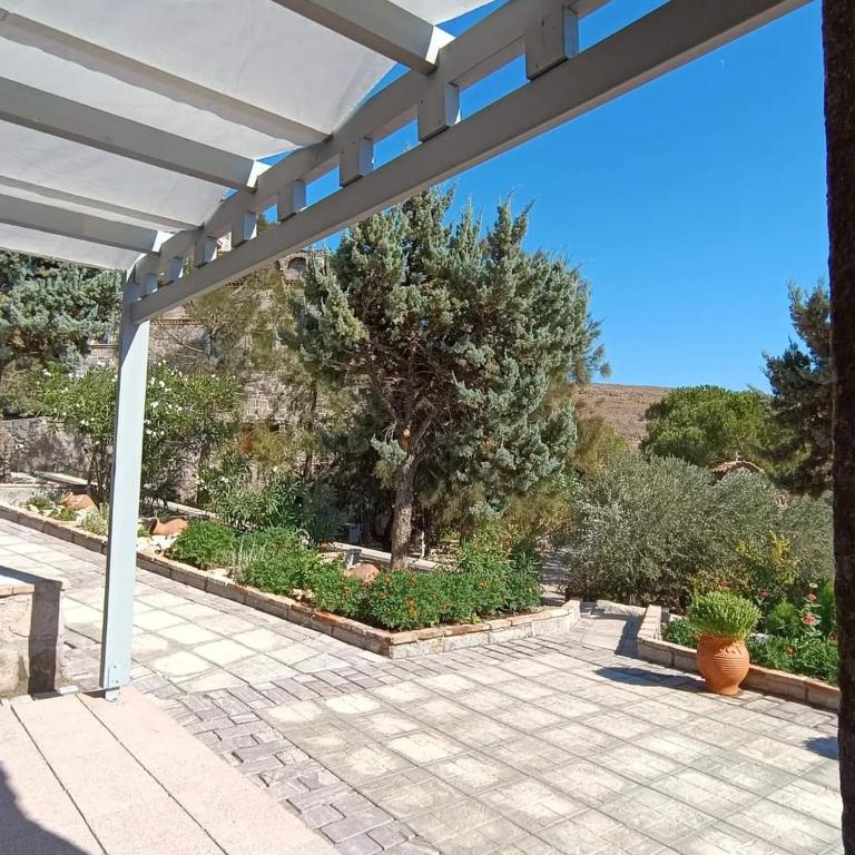 Lesvos Tower House Komninos - Two-Bedroom Villa