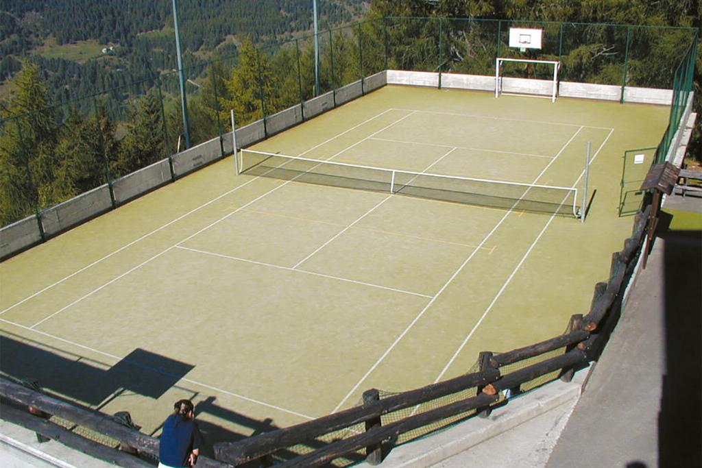 Tenis a/nebo squash v ubytování Hotel Vallechiara nebo okolí