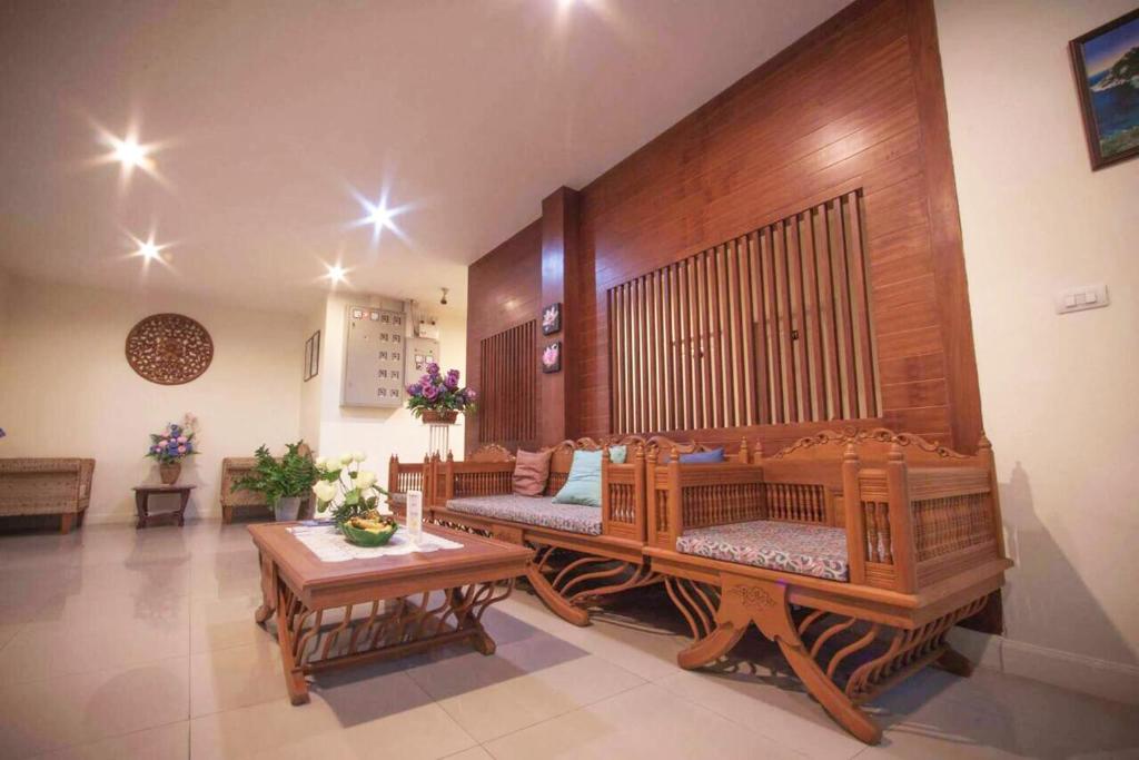 Posezení v ubytování Lotus Suite Hua Hin