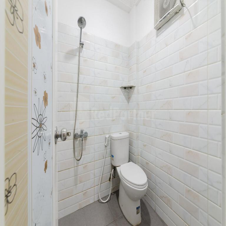Koupelna v ubytování Hotel 78 Parapat Mitra RedDoorz