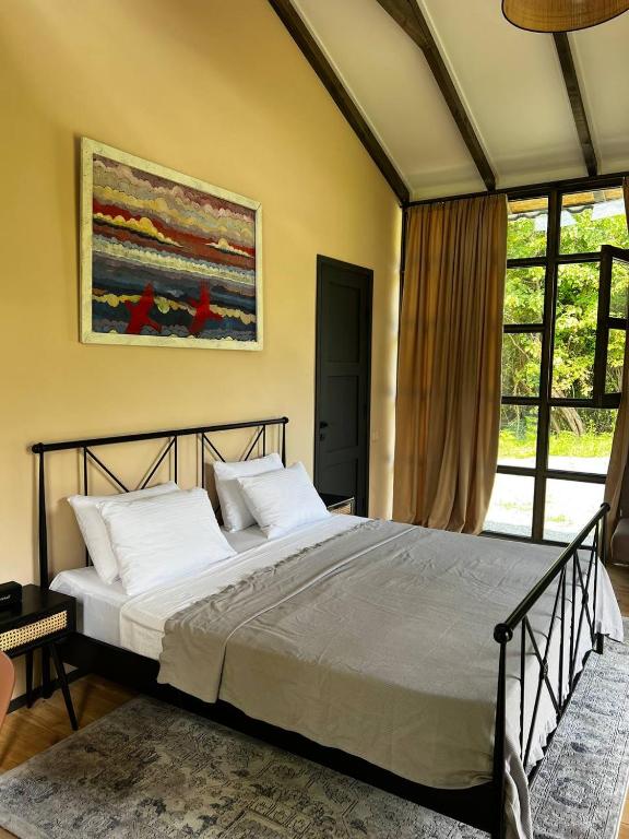 Postel nebo postele na pokoji v ubytování Lakva village Lagodekhi
