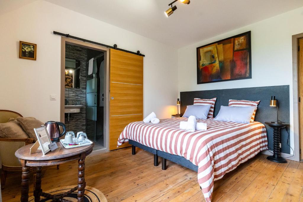 Chalet des longschamps - Double Room With Garden View
