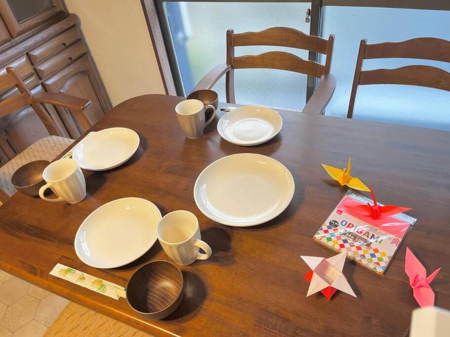 Ảnh trong thư viện ảnh của 2階建1棟貸しの寝室4部屋 無料高速Wi-Fi ở Yokohama