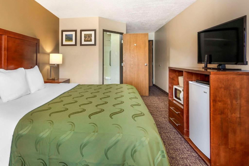 Quality Inn Logan near University photo