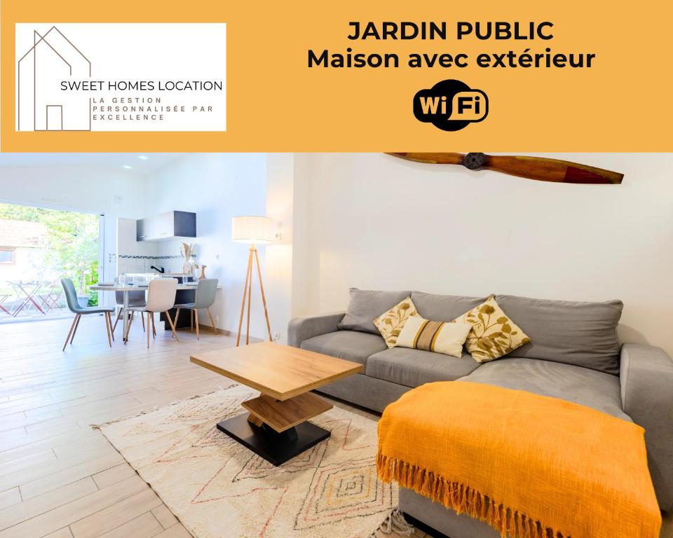 Et opholdsområde på Maison Élégante avec Jardin I Centre de Cognac