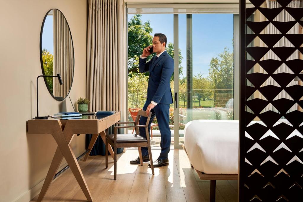 Επισκέπτες που μένουν στο Herbert Park Hotel and Park Residence