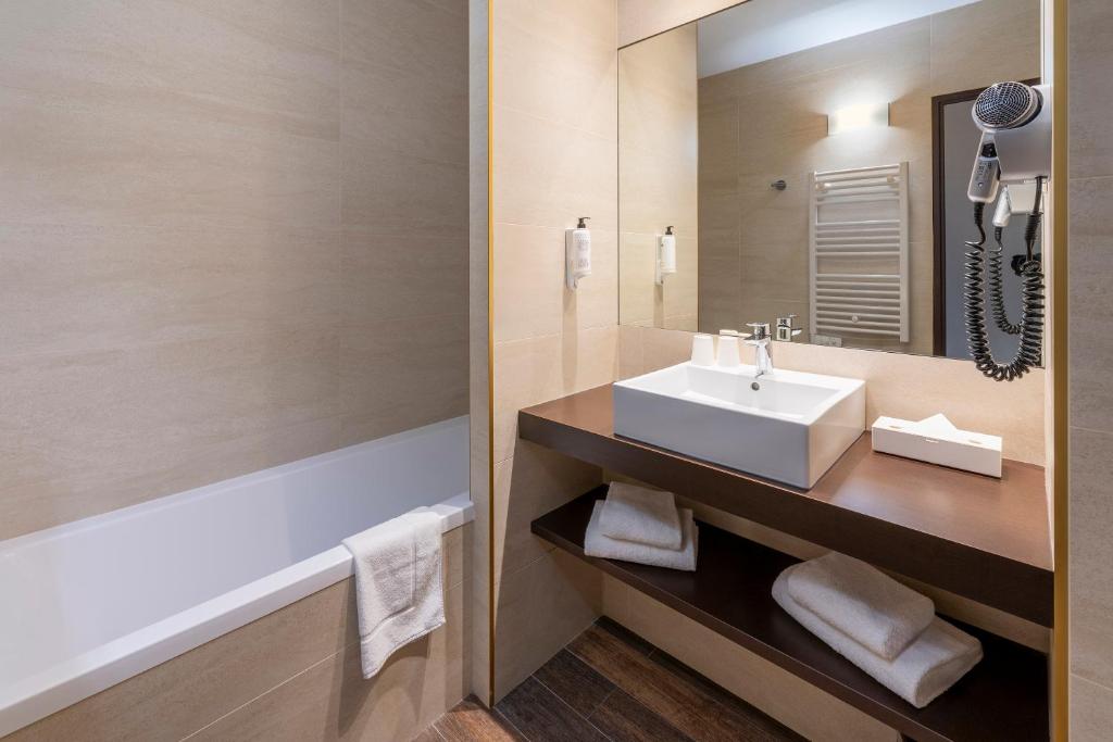 Best Western Terre de Provence - Quarto Duplo Clássico - Não Fumante