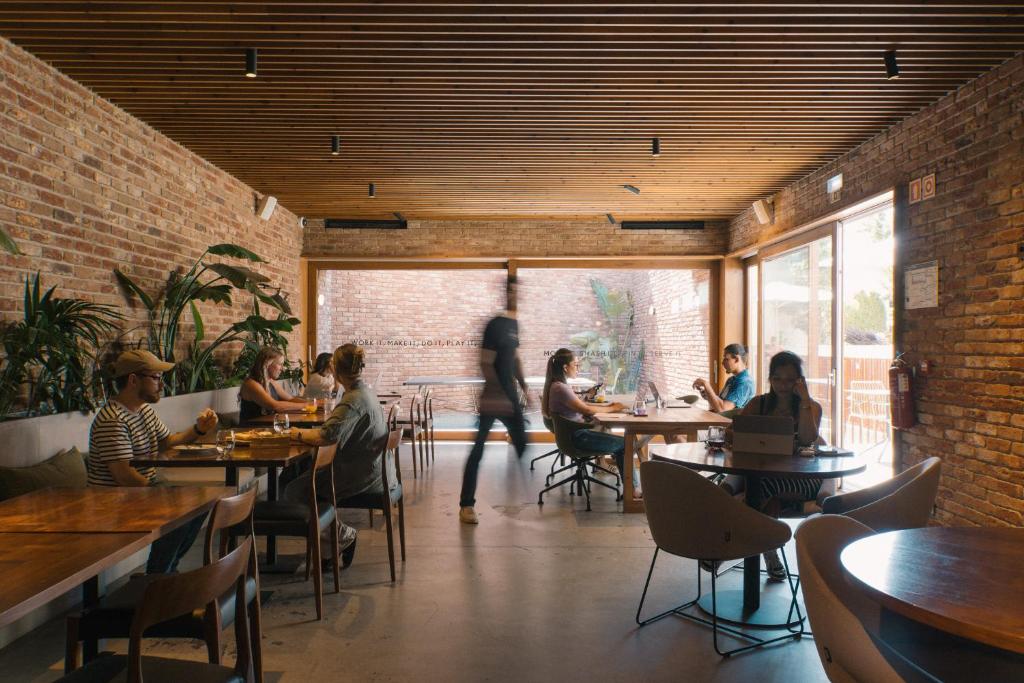 Outsite Porto Mouco - Resim 5