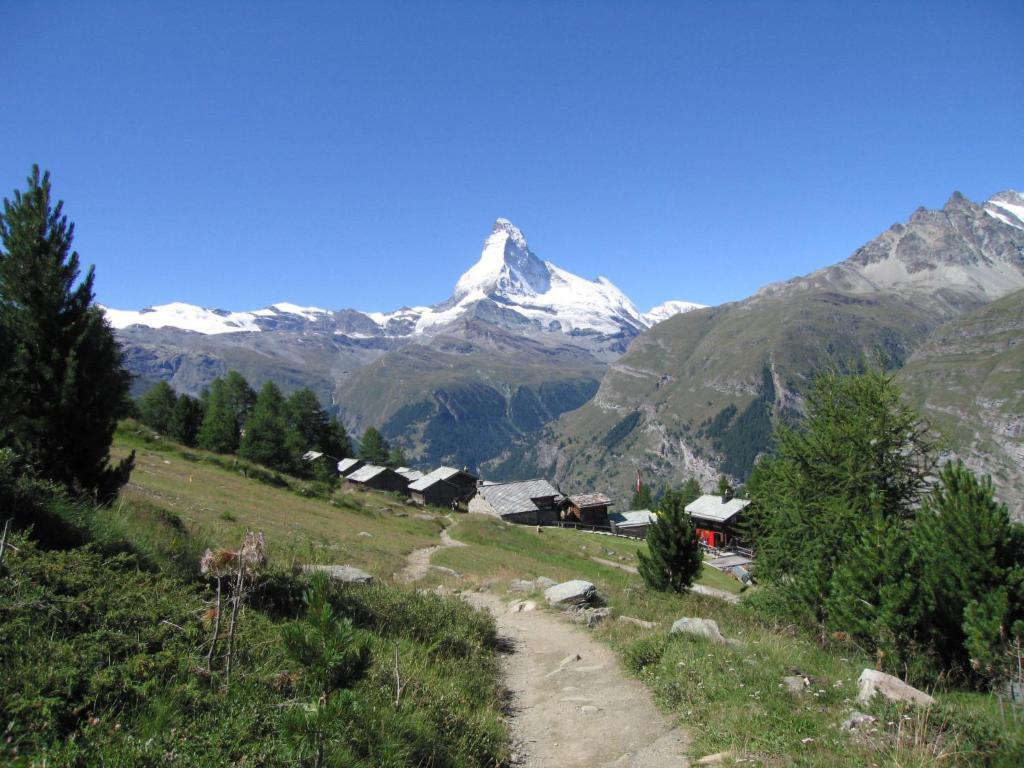 Fotografie z fotogalerie ubytování Apartment Haus Rossignol B Apartment 2E by Interhome v destinaci Zermatt