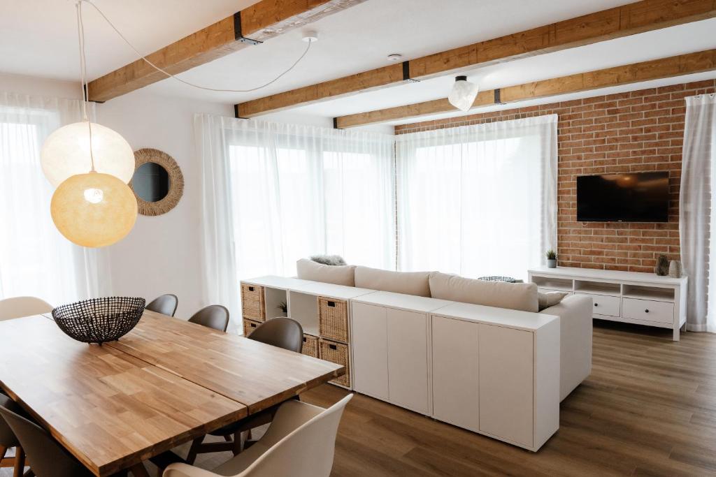 TV a/nebo společenská místnost v ubytování Apartmán Panorama