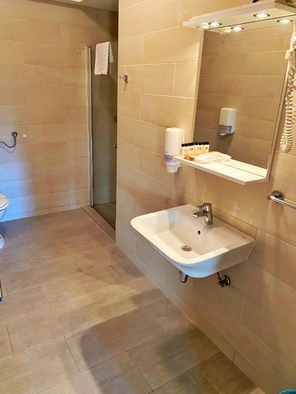 16 Lakes Guesthouse - 18