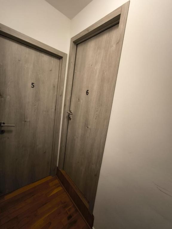 Fotografie z fotogalerie ubytování Belle villa de luxe avec 8 chambres v destinaci Charleroi