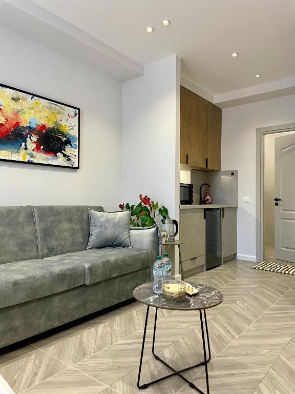 Kuchyň nebo kuchyňský kout v ubytování - Free Parking - Cozy City Center Studio -