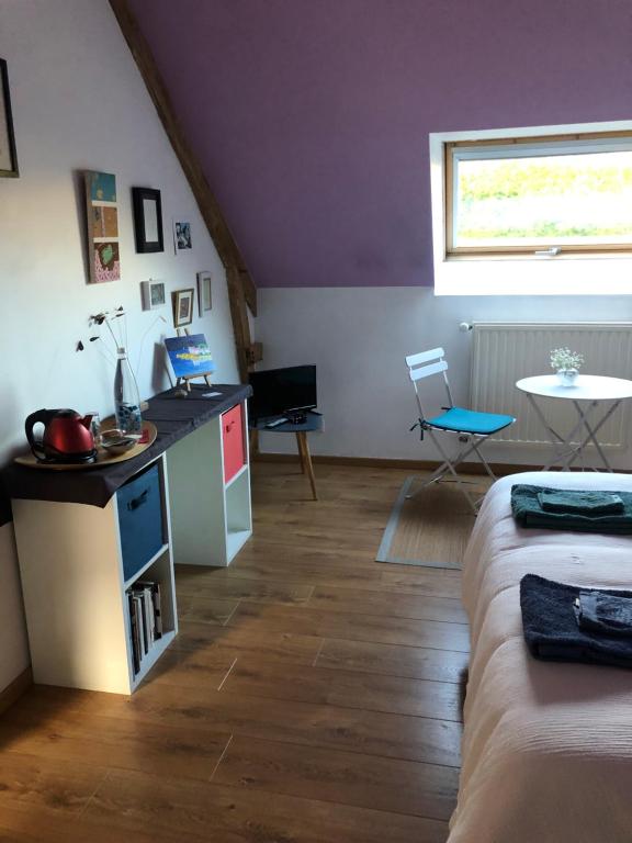 Kuchyň nebo kuchyňský kout v ubytování La maison de Nati