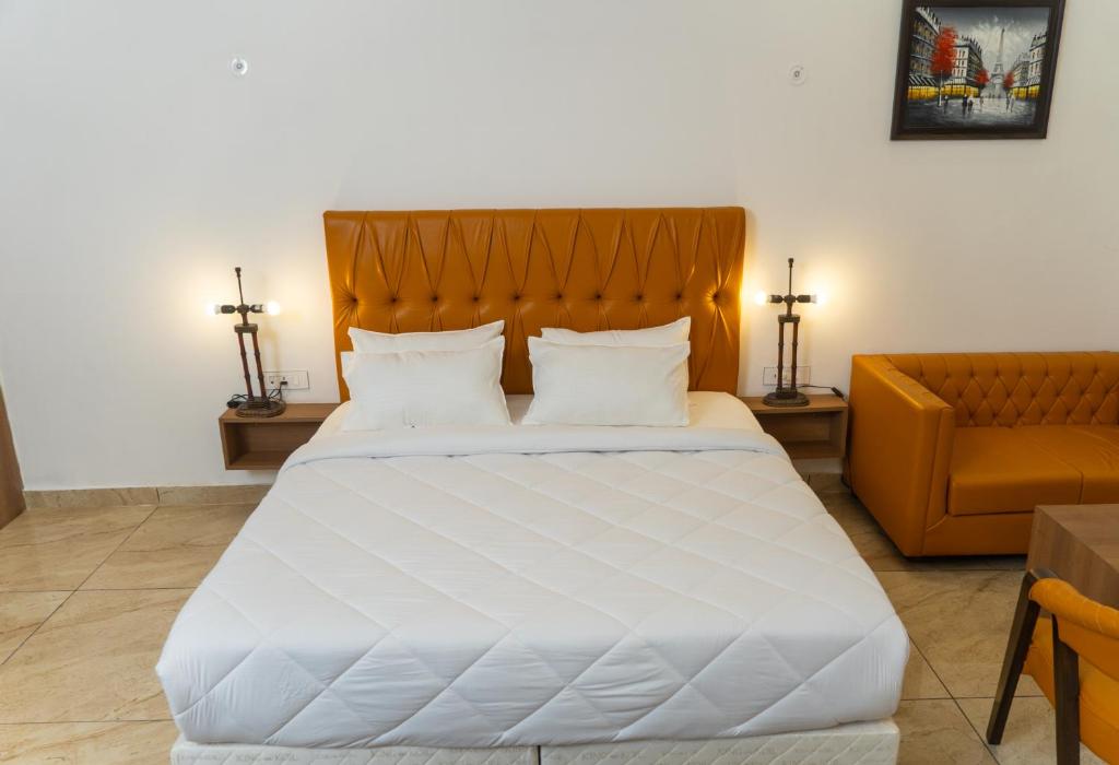 Postel nebo postele na pokoji v ubytování Sandane Homes