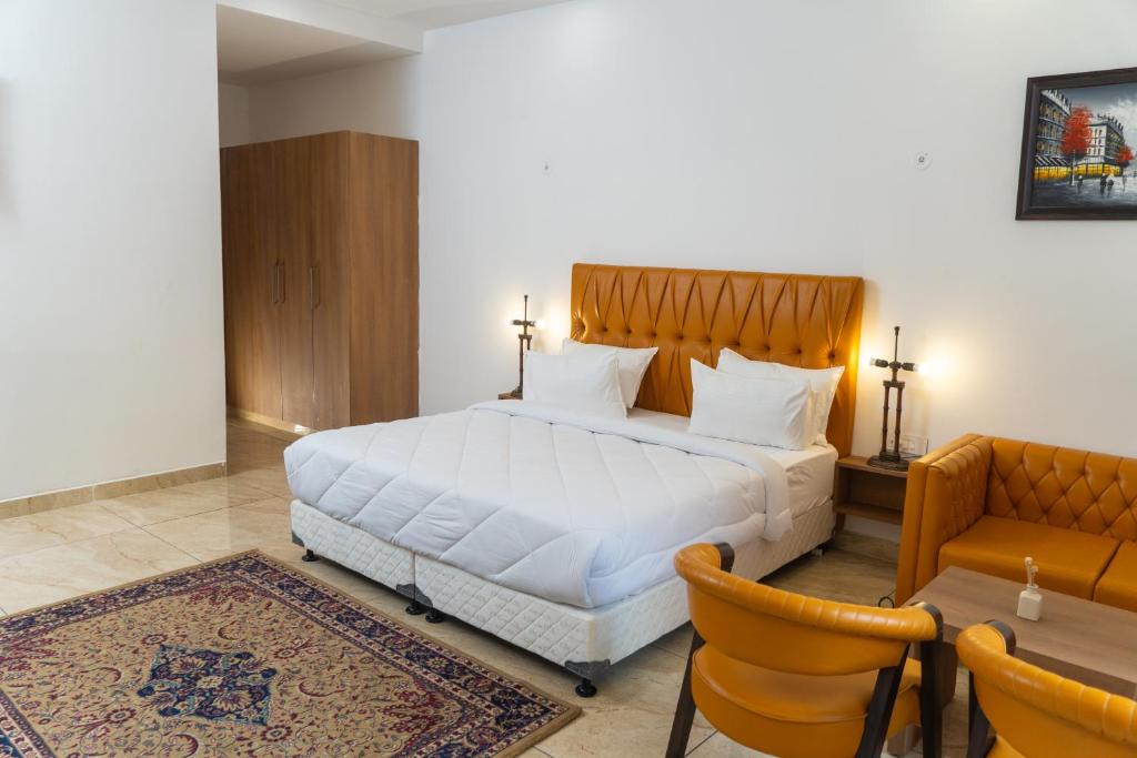 Postel nebo postele na pokoji v ubytování Sandane Homes