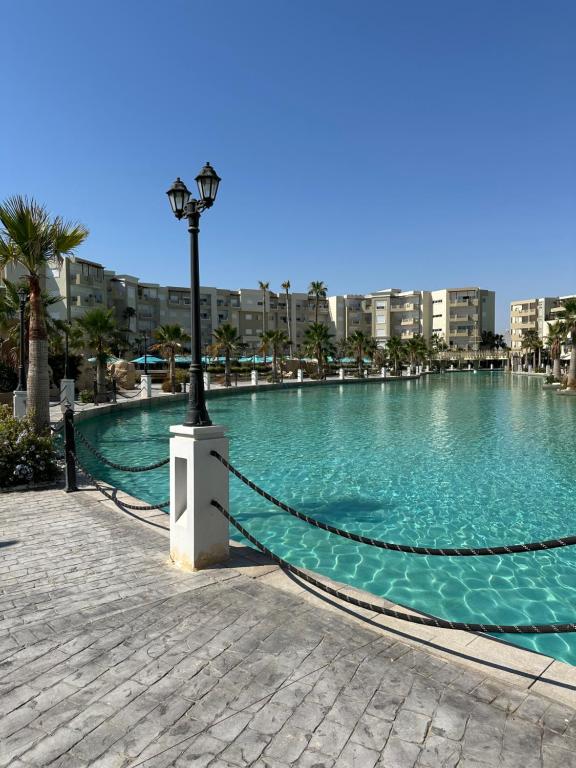 Bazén v ubytování Palm Lake Resort - Appartement terrasse nebo v jeho okolí
