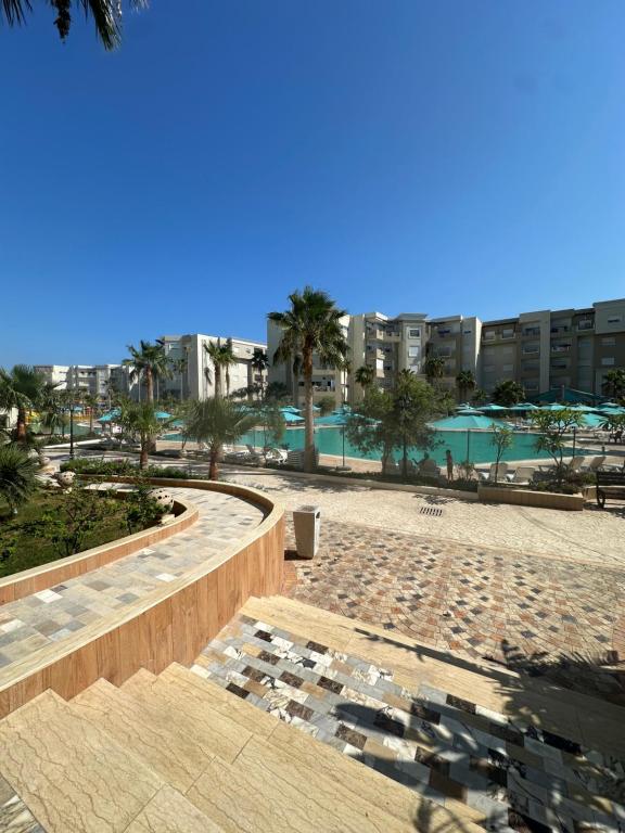 Bazén v ubytování Palm Lake Resort - Appartement terrasse nebo v jeho okolí