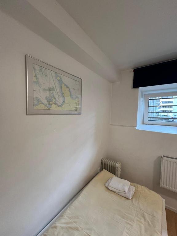 Postel nebo postele na pokoji v ubytování Private Room in the Heart of Tallinn