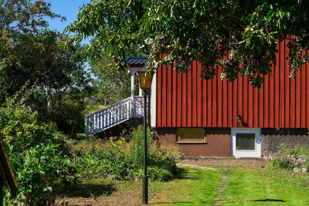 Zahrada ubytování Lantligt gästrum med gratis wifi & bastu