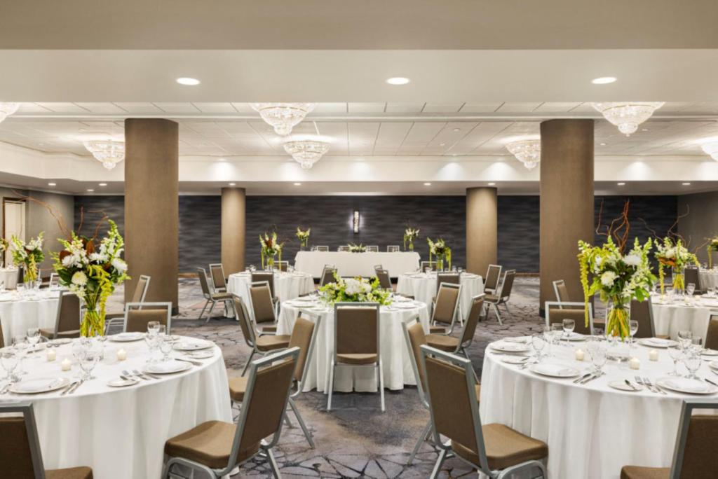 Crowne Plaza Toronto Airport by IHG - Resim 5